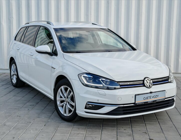 Volkswagen Golf Kombi 1,5 l 96 kw