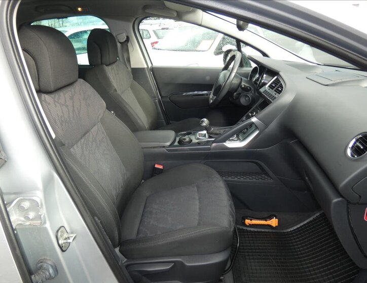 Peugeot 3008 MPV 1,6 l 88 kw