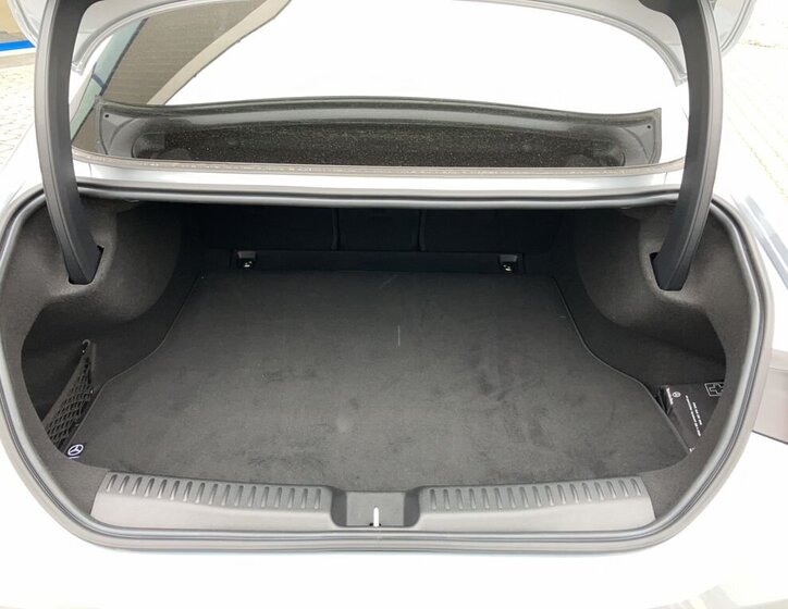 Mercedes-Benz CLA Sedan 0,0 200 kw