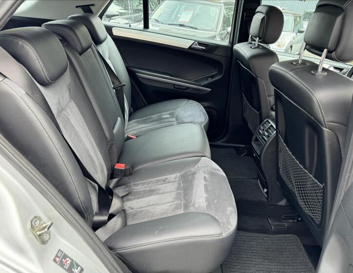 Mercedes-Benz Třídy M 24