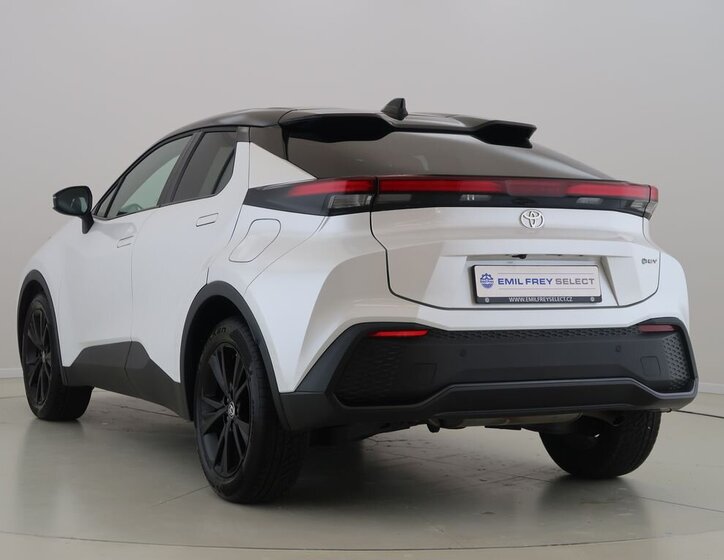 Toyota C-HR SUV 1,8 l 72 kw