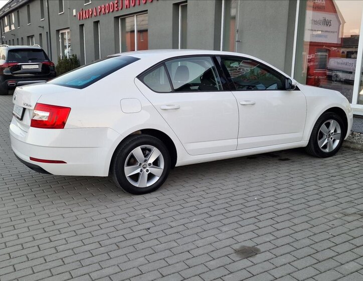 Škoda Octavia Liftback 2,0 l 110 kw