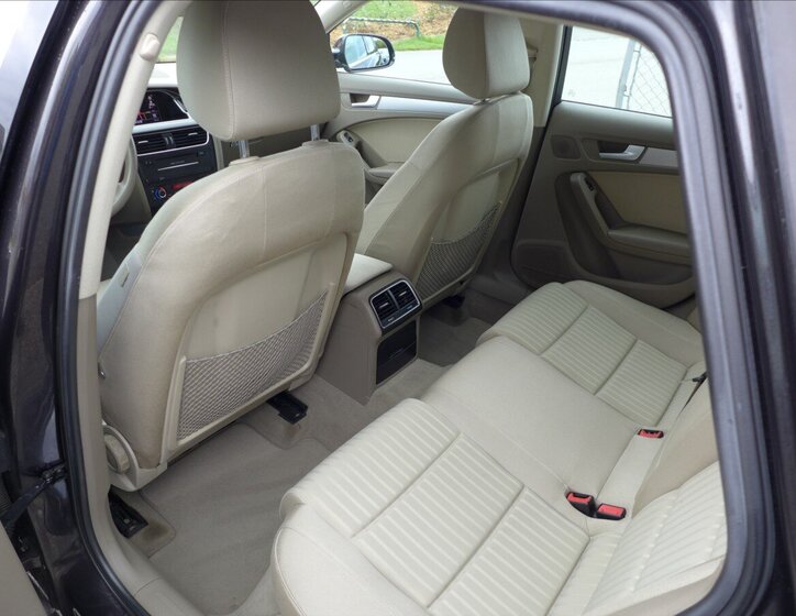 Audi A4 Kombi 2,0 l 105 kw