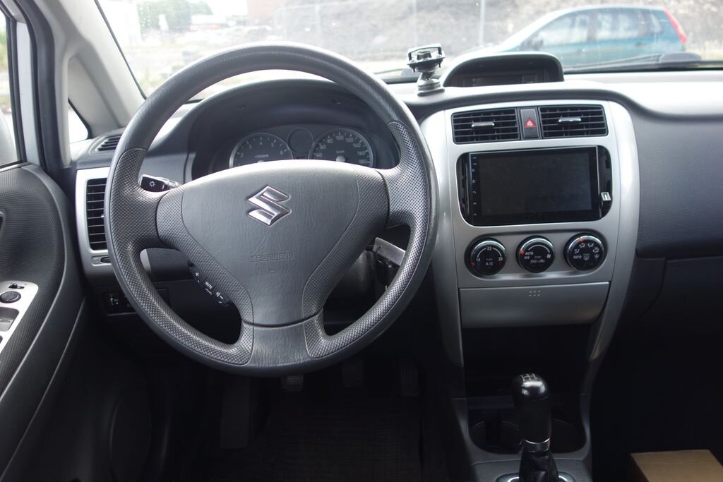 Suzuki Ignis Hatchback 1,6 l 78 kw