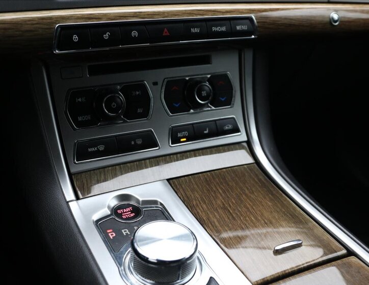 Jaguar XF Kombi 3,0 l 177 kw