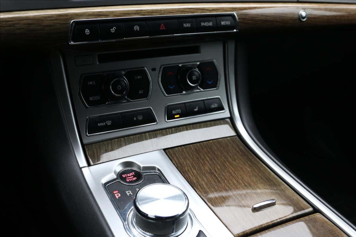 Jaguar XF Kombi 3,0 l 177 kw