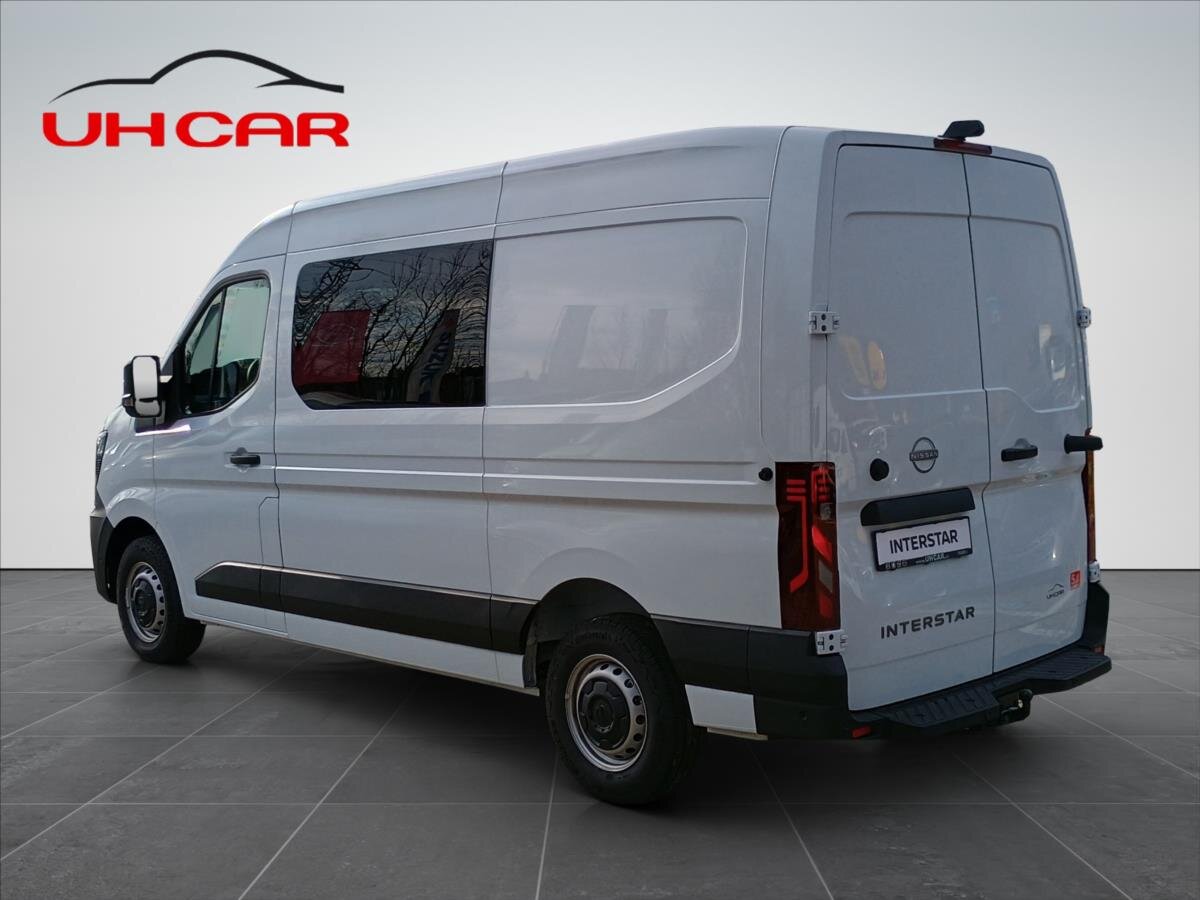 Nissan Interstar