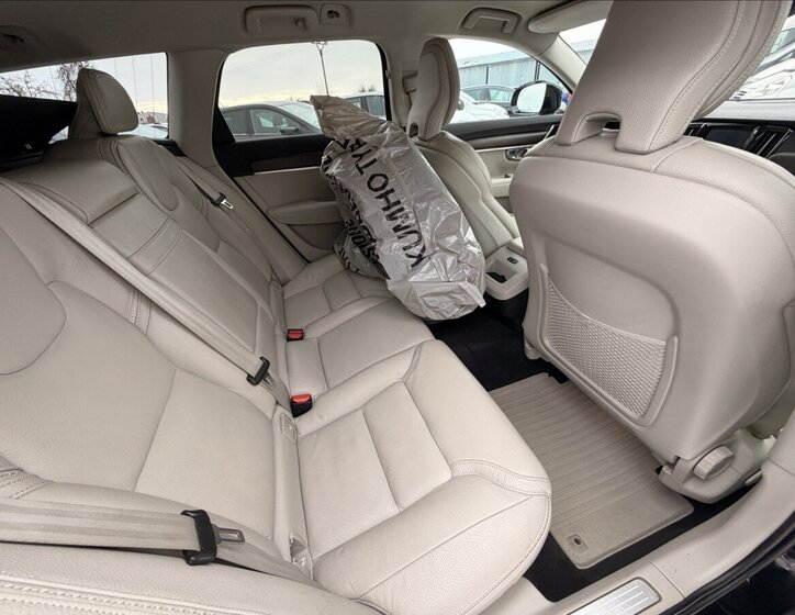 Volvo V90 Kombi 2,0 l 184 kw