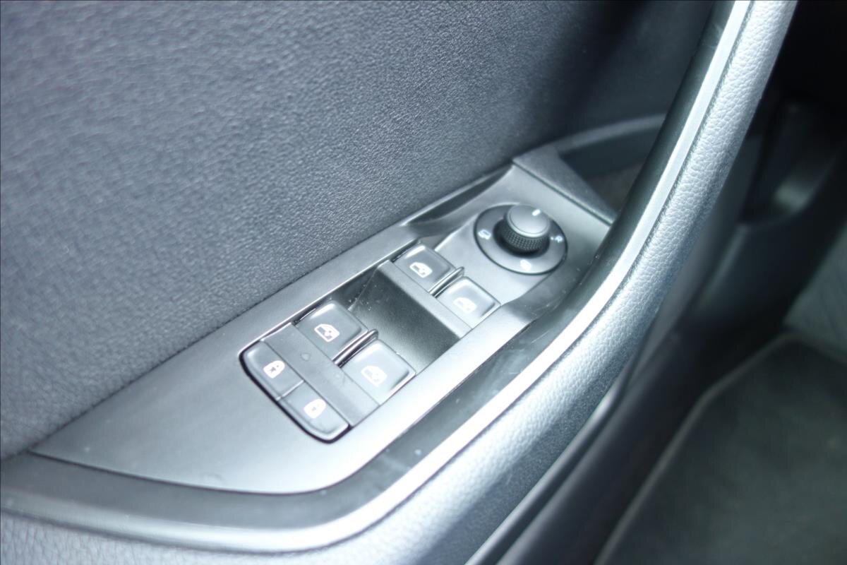 Škoda Superb Kombi 2,0 l 90 kw