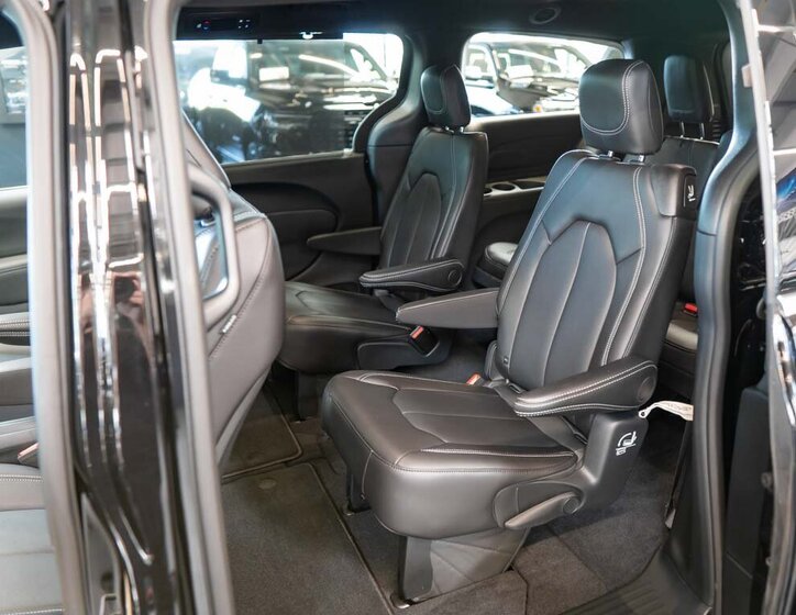 Chrysler Pacifica MPV 3,6 l 221 kw