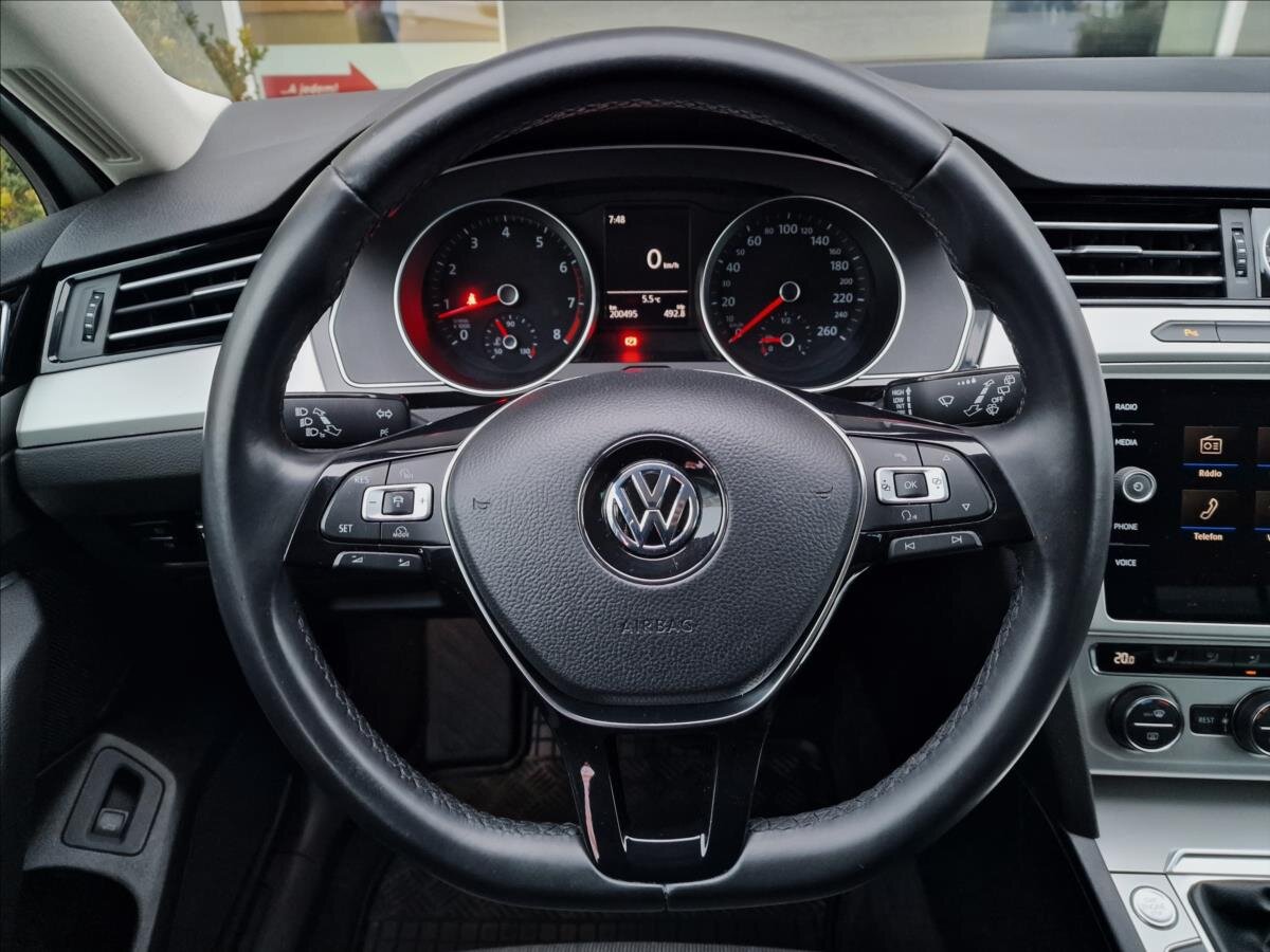 Volkswagen Passat Kombi 1,4 l 110 kw