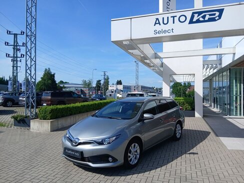 Toyota Auris Kombi 1,6 l 97 kw