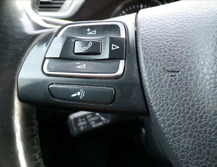 Volkswagen Passat 13