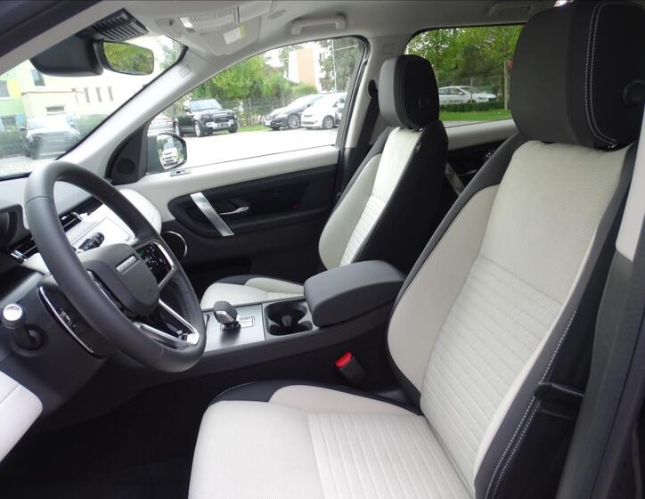 Land Rover Discovery Sport 6