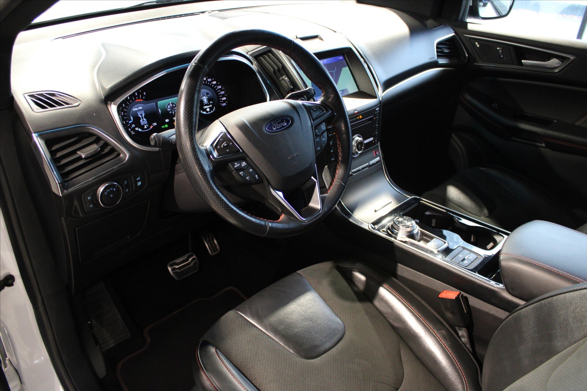 Ford Edge SUV / Terénní 2,0 l 175 kw