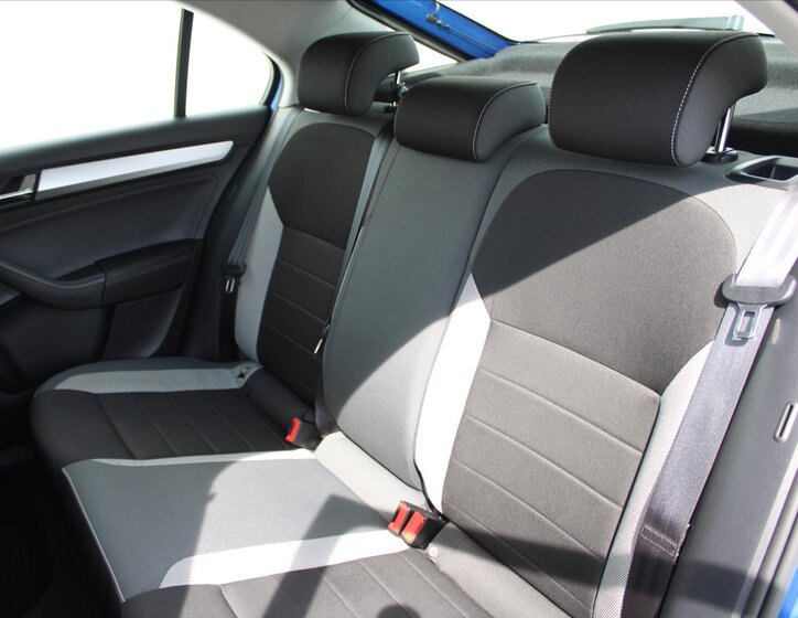 Škoda Rapid Liftback 999,0 81 kw