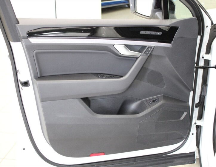 Volkswagen Touareg 18