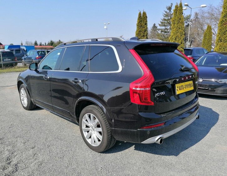 Volvo XC90 Kombi 2,0 l 165 kw