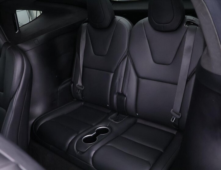 Tesla Model X 18
