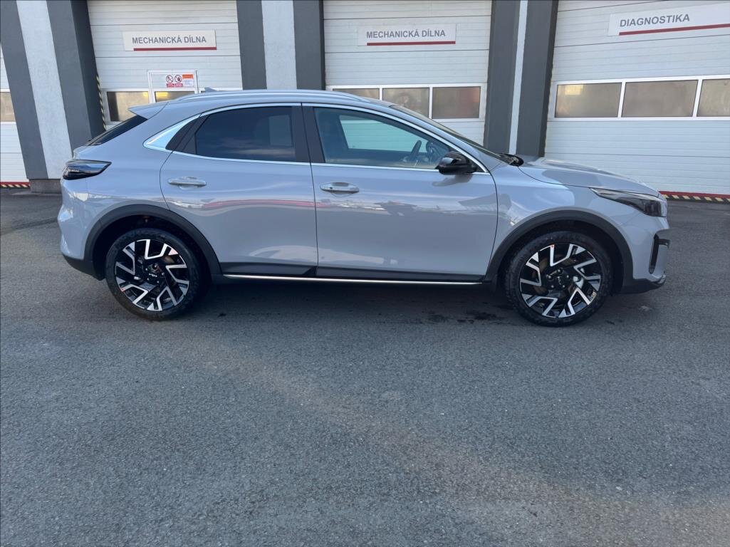 KIA XCeed CUV / Crossover 1,6 l 110 kw