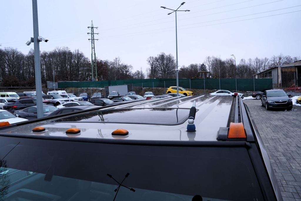 Hummer H2 SUV 6,0 l 232 kw