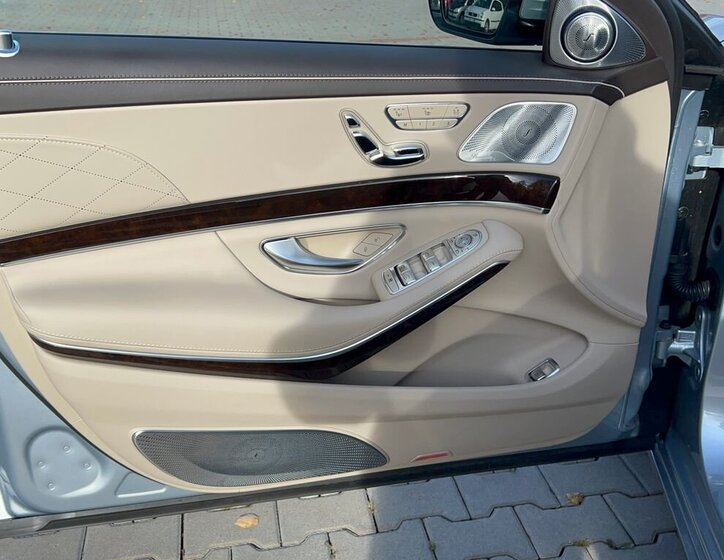 Mercedes-Benz Třídy S Sedan / Limuzína 6,0 l 390 kw
