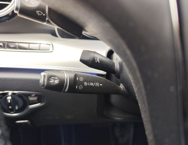 Mercedes-Benz Třídy E Sedan 3,0 l 190 kw