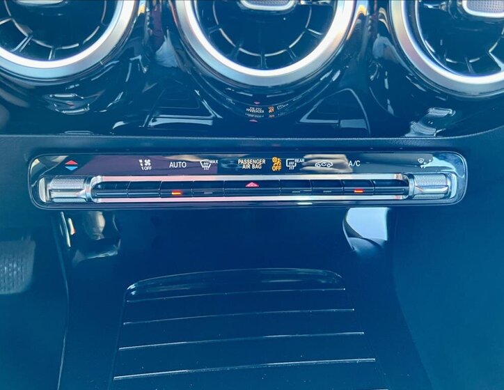 Mercedes-Benz CLA Kombi 1,5 l 85 kw