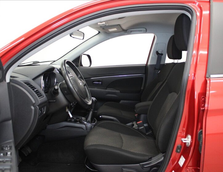 Mitsubishi ASX SUV / Terénní 1,6 l 86 kw