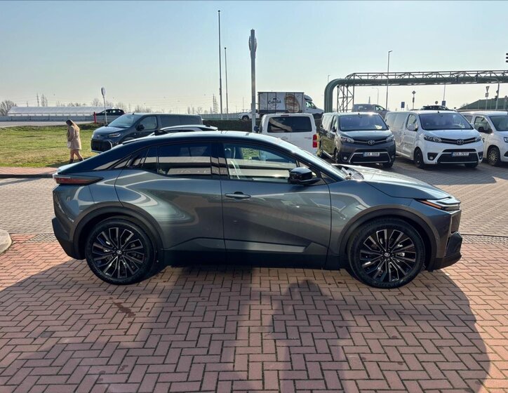 Toyota C-HR SUV / Terénní 0,0 252 kw