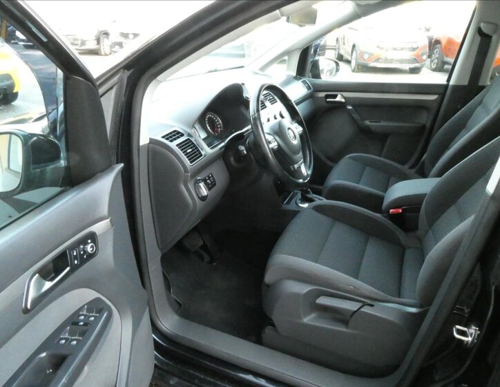 Volkswagen Touran MPV 2,0 l 103 kw