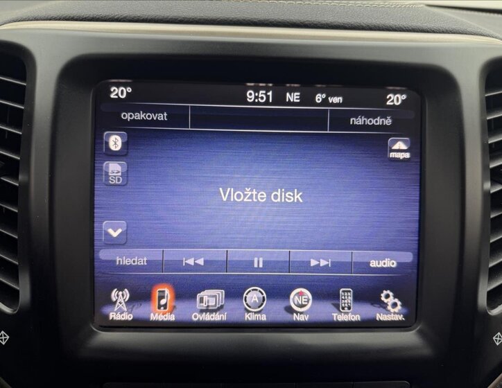 Jeep Cherokee SUV / Terénní 2,0 l 103 kw