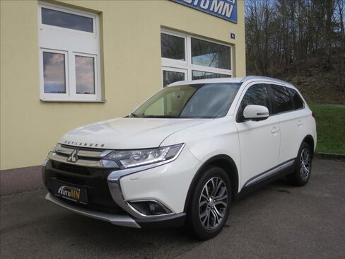 Mitsubishi Outlander SUV / Terénní 2,3 l 110 kw