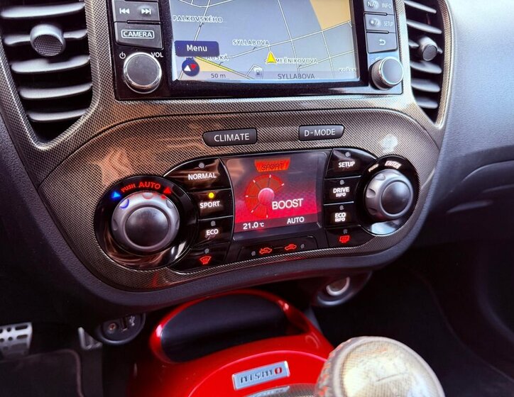 Nissan Juke SUV / Terénní 1,6 l 160 kw