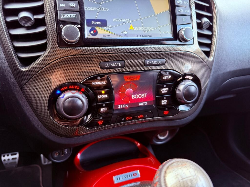 Nissan Juke SUV / Terénní 1,6 l 160 kw