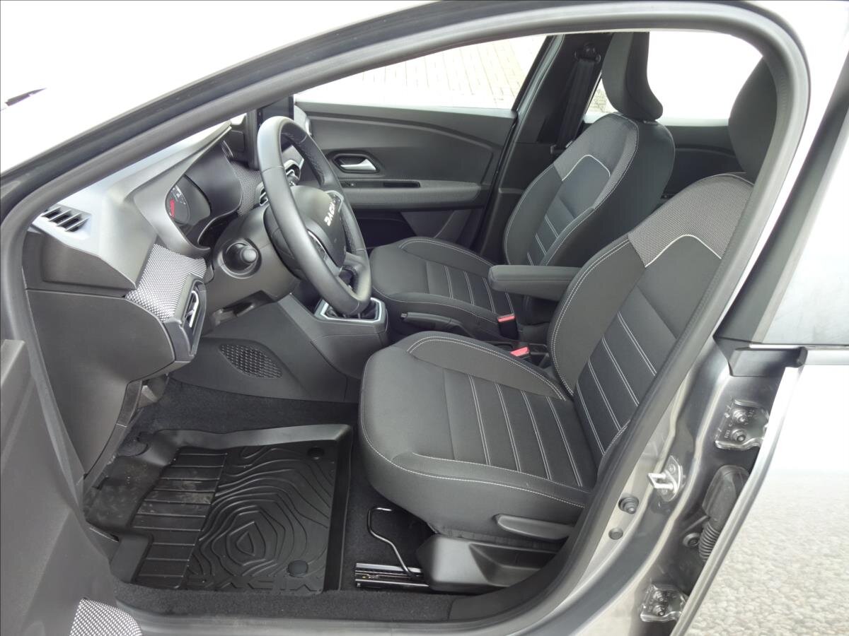 Dacia Sandero Hatchback 999,0 67 kw