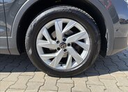 Volkswagen Tiguan 9
