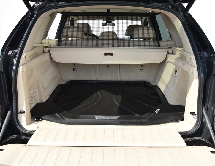 BMW X5 SUV / Terénní 3,0 l 230 kw