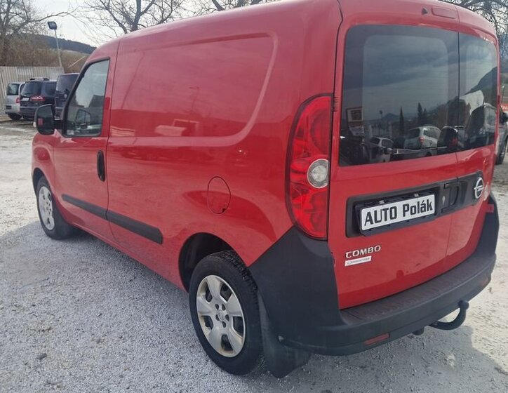 Opel Combo Skříň 1,6 l 77 kw