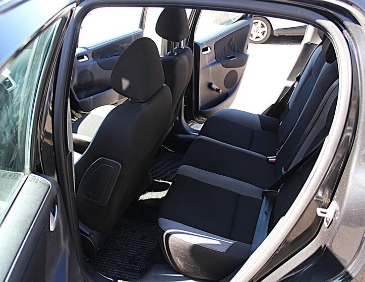 Peugeot 207 Hatchback 1,4 l 70 kw