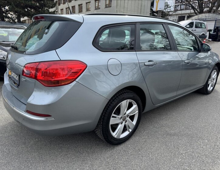 Opel Astra Kombi 1,7 l 81 kw