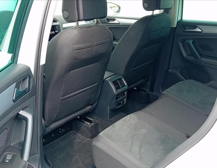 Volkswagen Tiguan 13