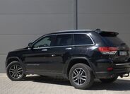 Jeep Grand Cherokee 8
