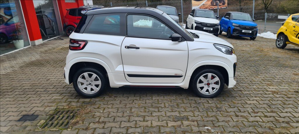 Ligier JS 60 Hatchback 478,0 6 kw