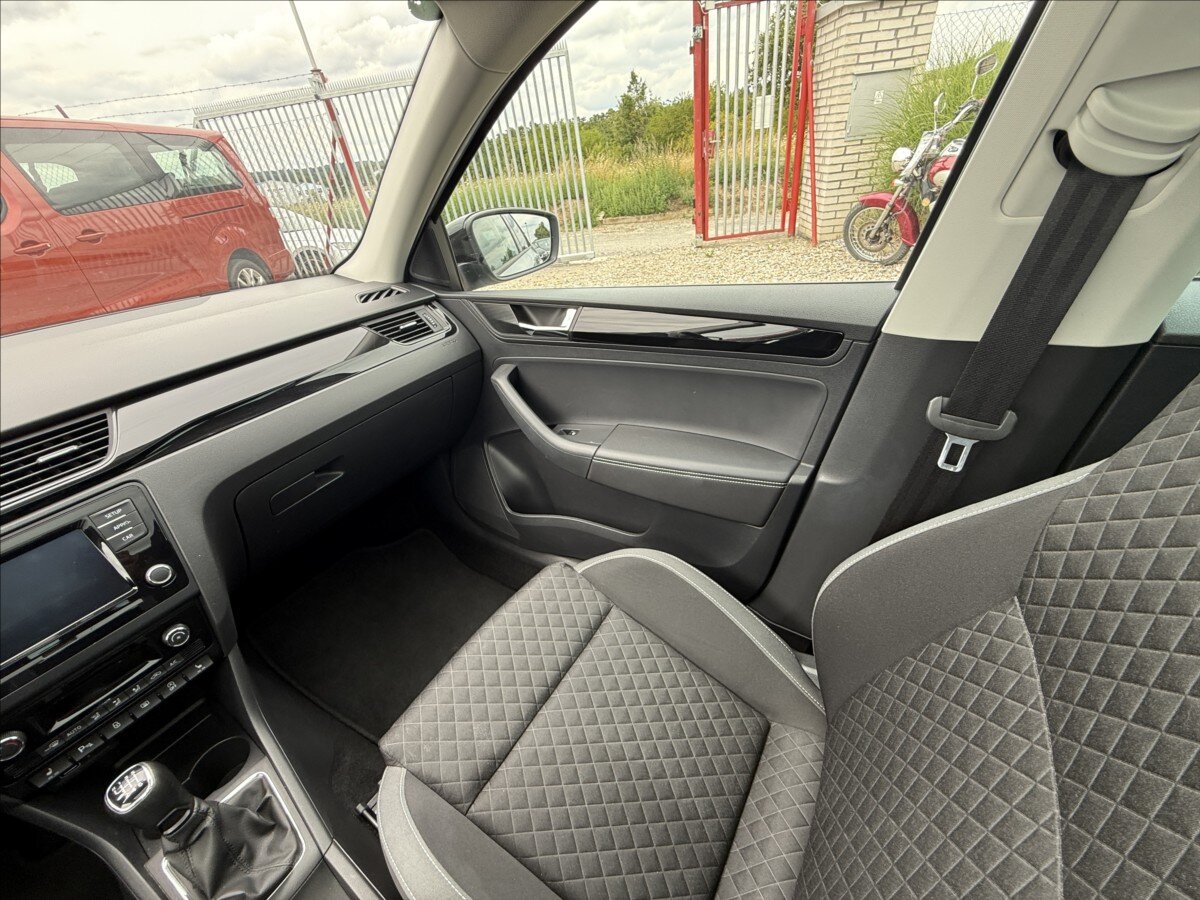 Škoda Rapid Hatchback 999,0 81 kw