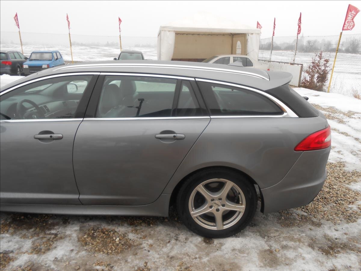 Jaguar XF Kombi 2,2 l 147 kw