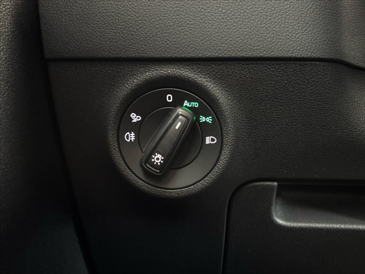 Škoda Karoq SUV / Terénní 1,5 l 110 kw