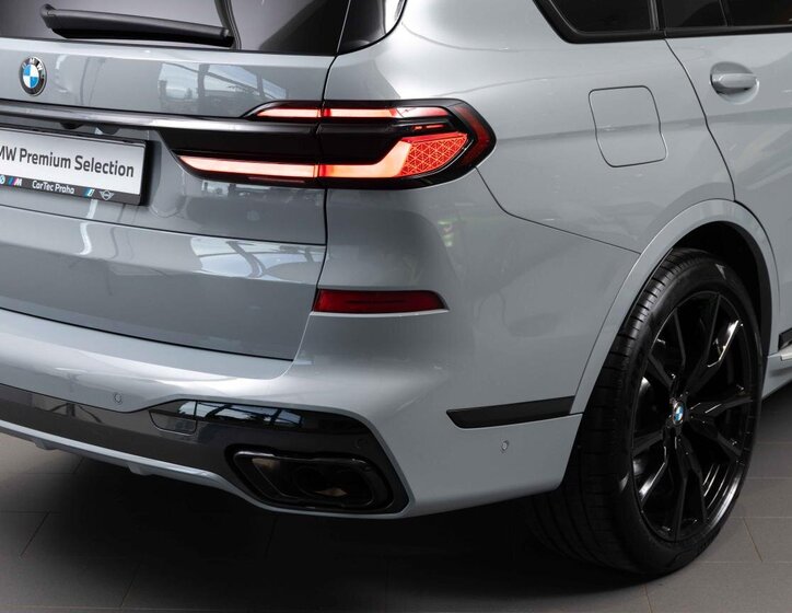 BMW X7 SUV / Terénní 3,0 l 280 kw