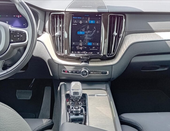 Volvo XC60 SUV / Terénní 2,0 l 173 kw