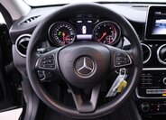 Mercedes-Benz CLA Kombi 1,5 l 80 kw